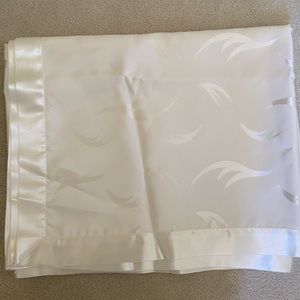 Never used table linen